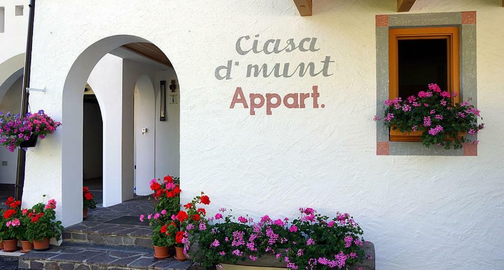 Ciasa De Munt Daire La Villa  Dış mekan fotoğraf